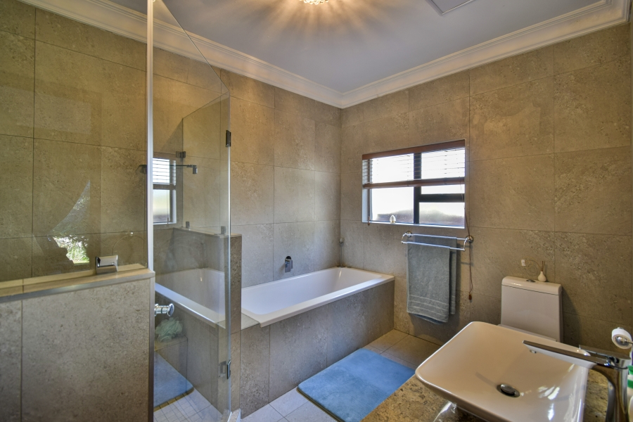 4 Bedroom Property for Sale in Roodeplaat Gauteng