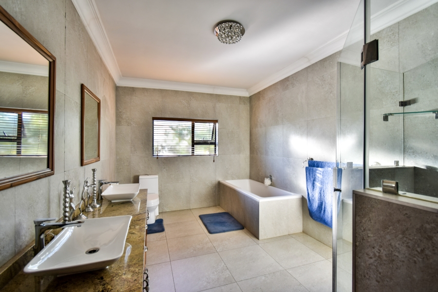4 Bedroom Property for Sale in Roodeplaat Gauteng
