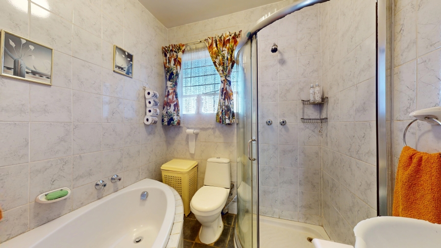 1 Bedroom Property for Sale in Marlands Gauteng
