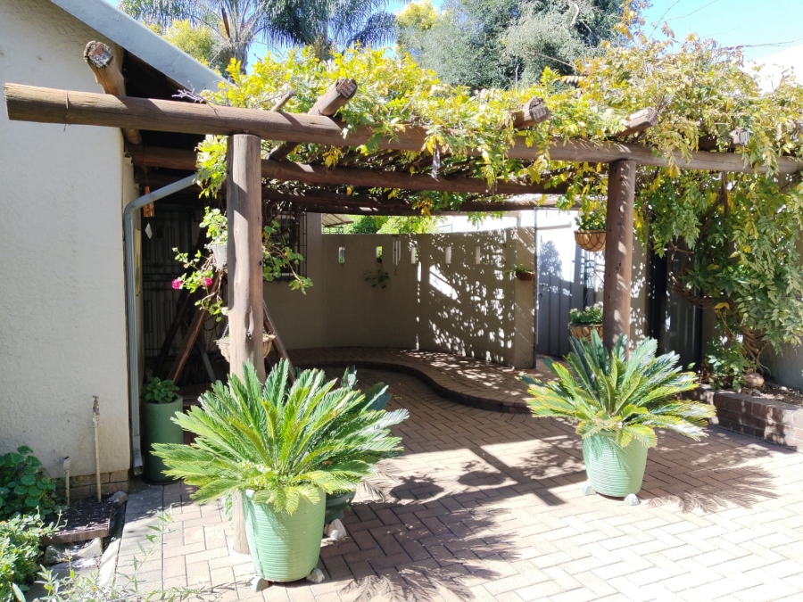 3 Bedroom Property for Sale in Birchleigh Gauteng