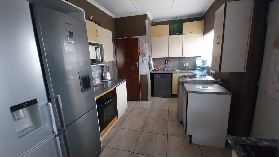 3 Bedroom Property for Sale in Castleview Gauteng