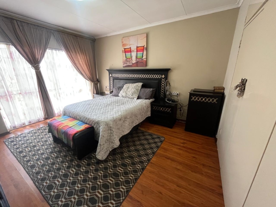3 Bedroom Property for Sale in South Crest Gauteng