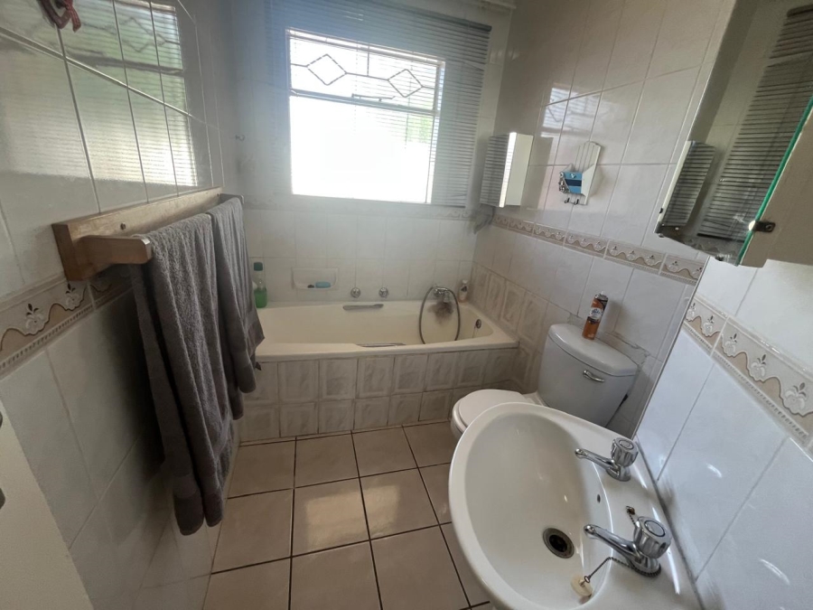 3 Bedroom Property for Sale in South Crest Gauteng