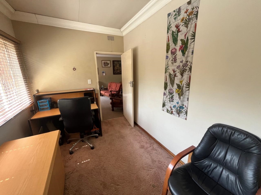 3 Bedroom Property for Sale in South Crest Gauteng
