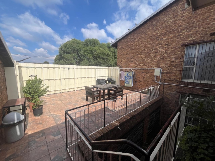 3 Bedroom Property for Sale in South Crest Gauteng
