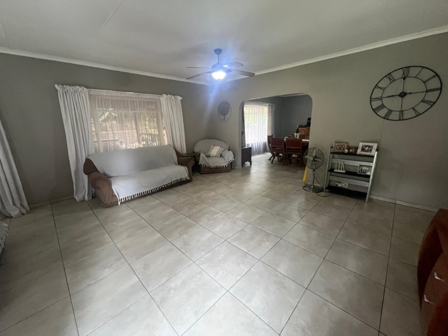 4 Bedroom Property for Sale in Mulbarton Gauteng