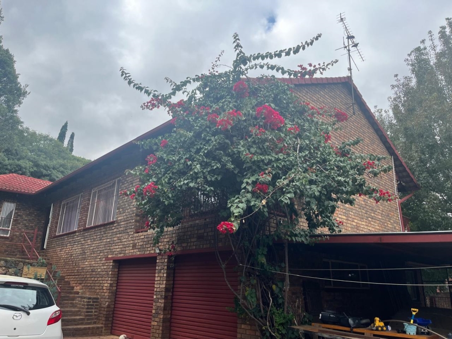 4 Bedroom Property for Sale in Mulbarton Gauteng