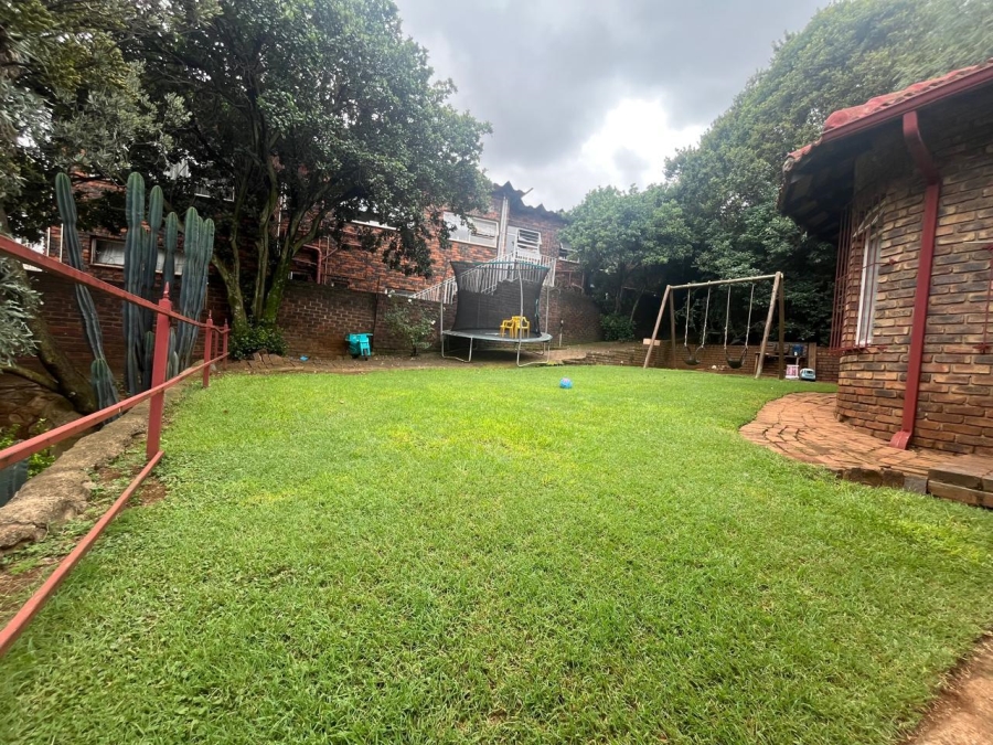 4 Bedroom Property for Sale in Mulbarton Gauteng