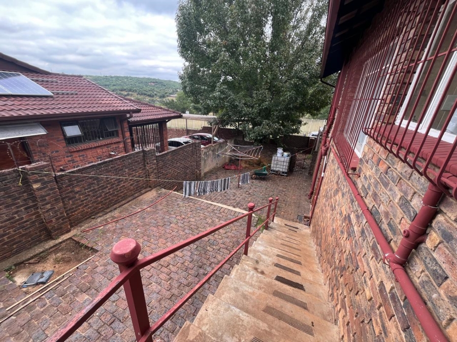 4 Bedroom Property for Sale in Mulbarton Gauteng