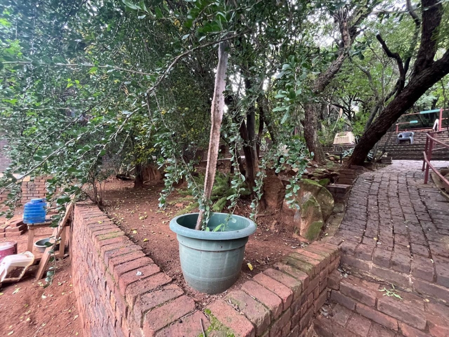 4 Bedroom Property for Sale in Mulbarton Gauteng