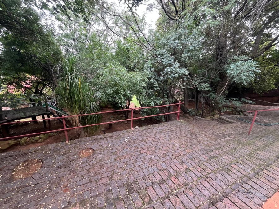 4 Bedroom Property for Sale in Mulbarton Gauteng