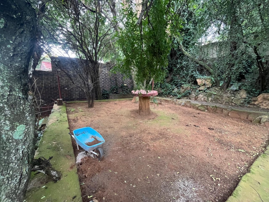 4 Bedroom Property for Sale in Mulbarton Gauteng