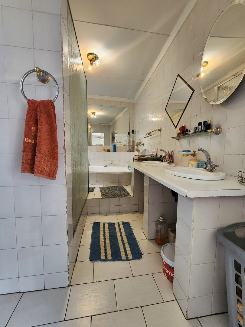 4 Bedroom Property for Sale in Verwoerdpark Gauteng