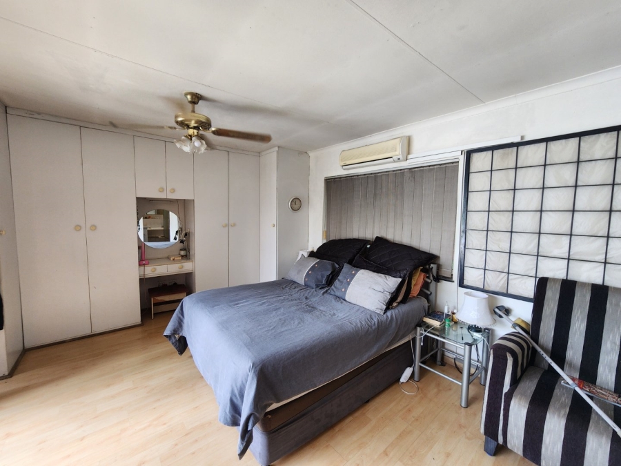 4 Bedroom Property for Sale in Verwoerdpark Gauteng