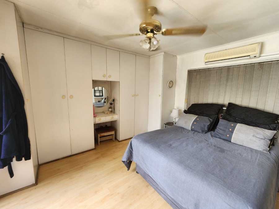 4 Bedroom Property for Sale in Verwoerdpark Gauteng