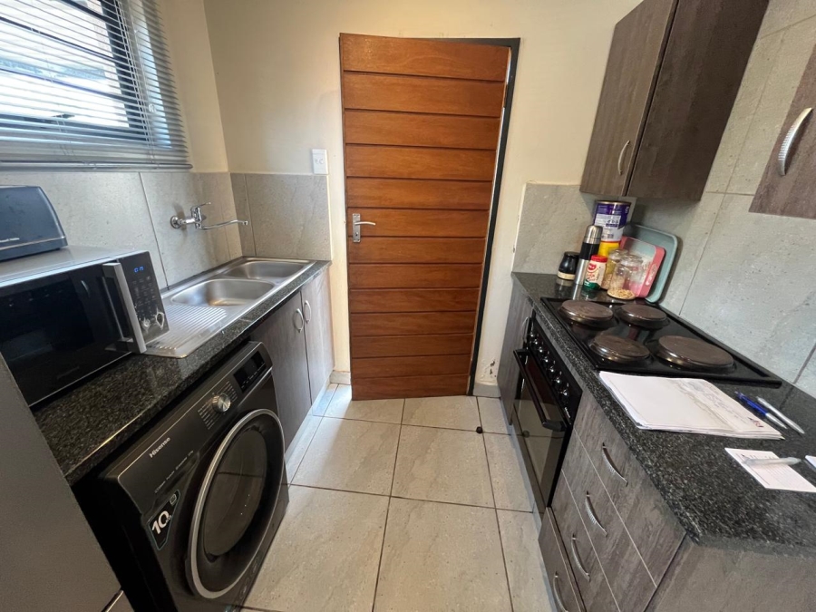2 Bedroom Property for Sale in Albertsdal Gauteng