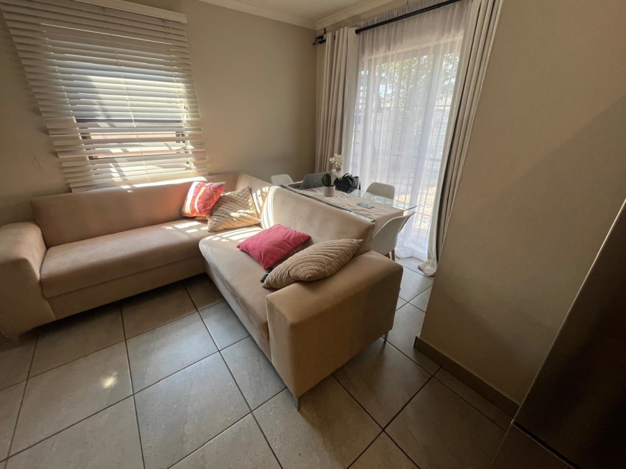 2 Bedroom Property for Sale in Albertsdal Gauteng