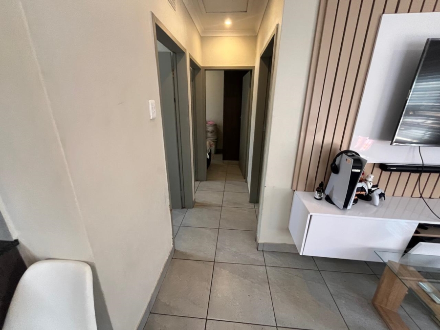 2 Bedroom Property for Sale in Albertsdal Gauteng