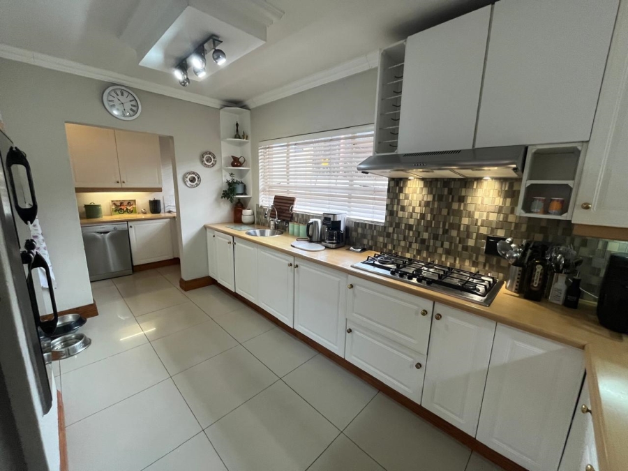 4 Bedroom Property for Sale in Randhart Gauteng