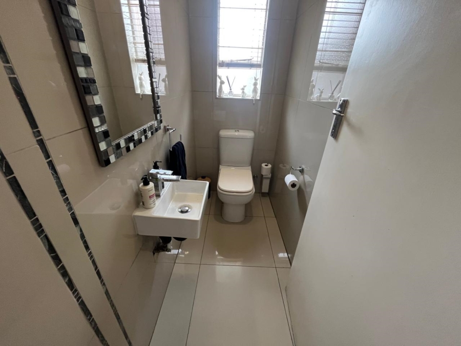 4 Bedroom Property for Sale in Randhart Gauteng
