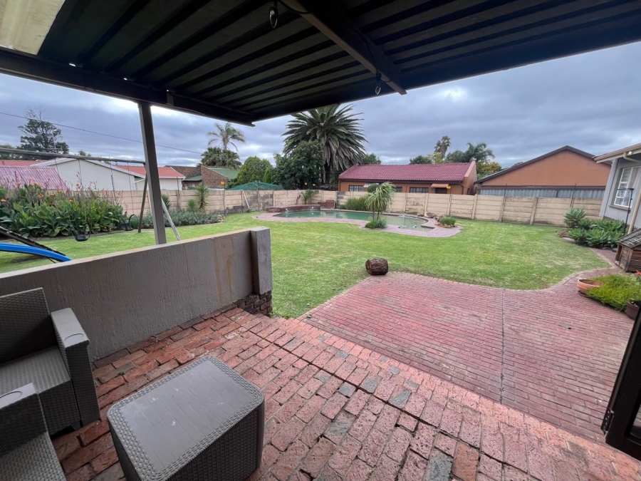 4 Bedroom Property for Sale in Randhart Gauteng