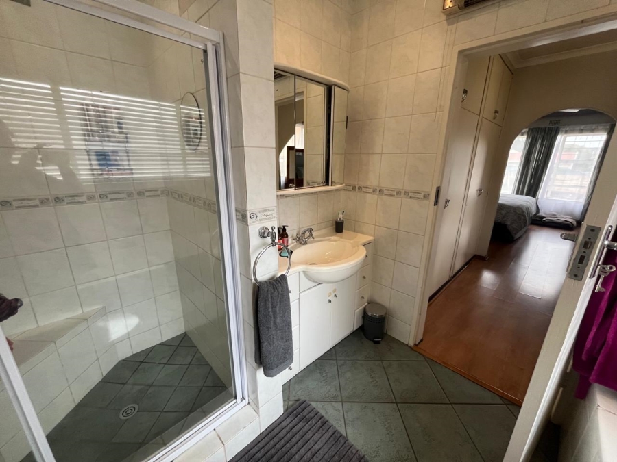 4 Bedroom Property for Sale in Randhart Gauteng