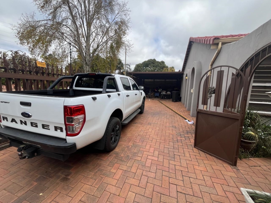 4 Bedroom Property for Sale in Randhart Gauteng