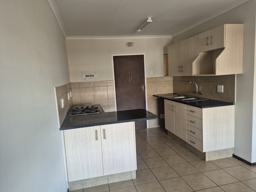 2 Bedroom Property for Sale in Noordwyk Gauteng
