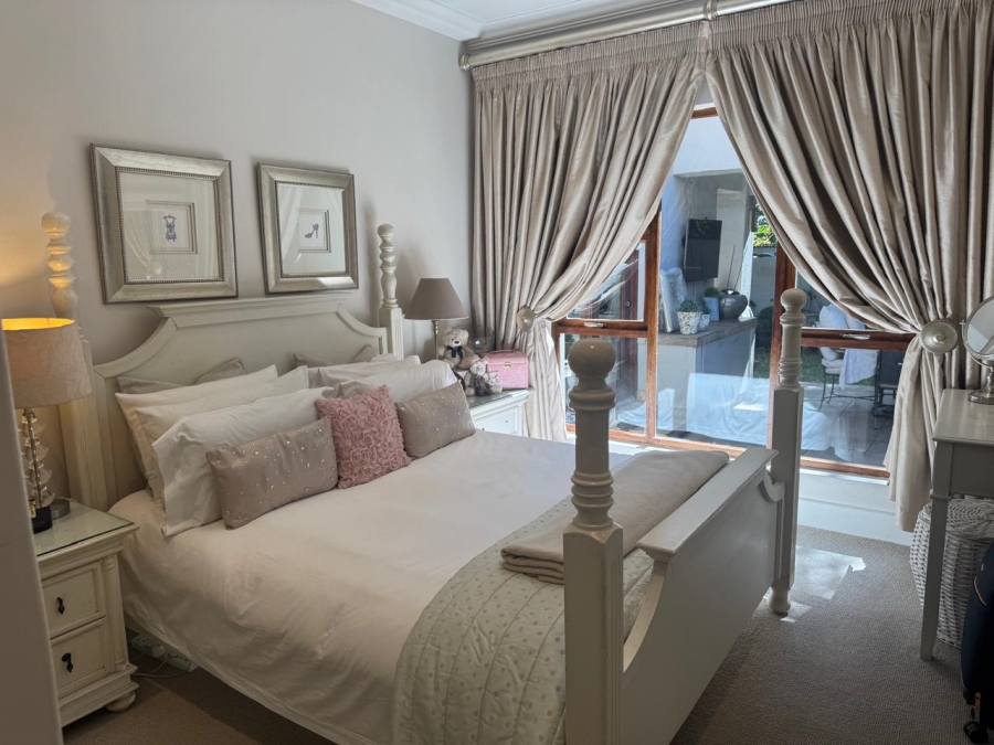 To Let 3 Bedroom Property for Rent in Sandhurst Gauteng