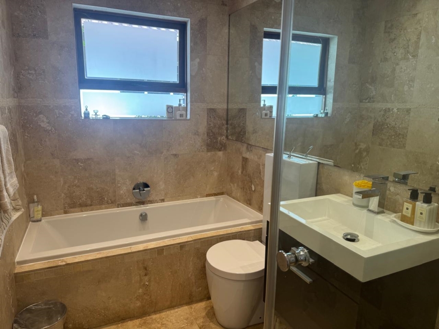 To Let 3 Bedroom Property for Rent in Sandhurst Gauteng