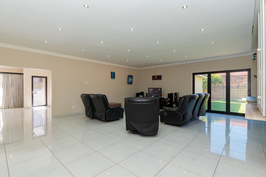 3 Bedroom Property for Sale in Libradene Gauteng
