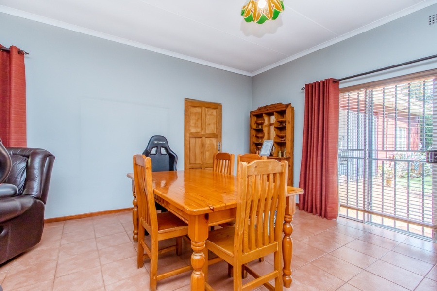 4 Bedroom Property for Sale in Linden Gauteng