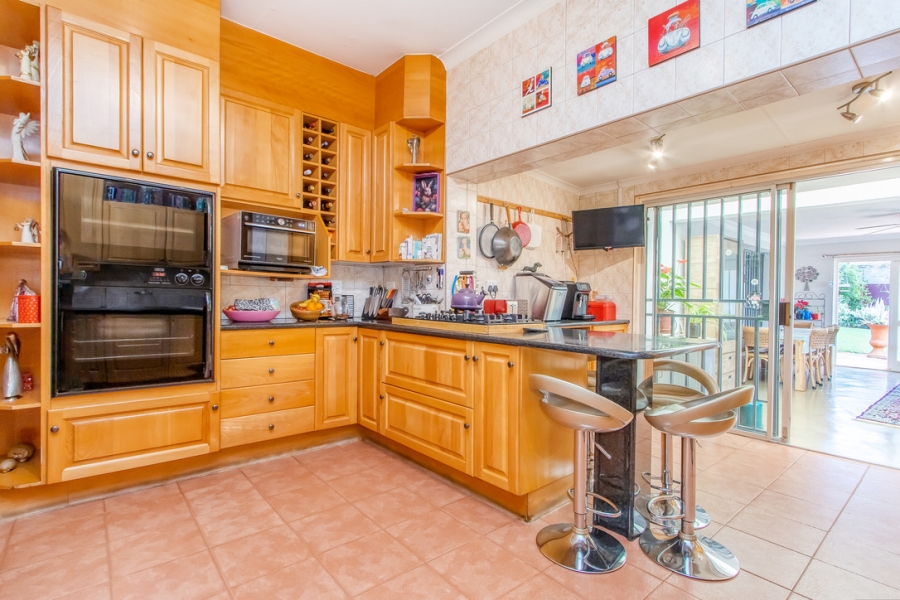 4 Bedroom Property for Sale in Linden Gauteng