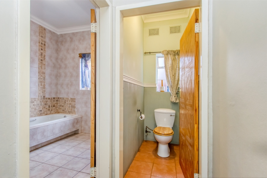 4 Bedroom Property for Sale in Linden Gauteng