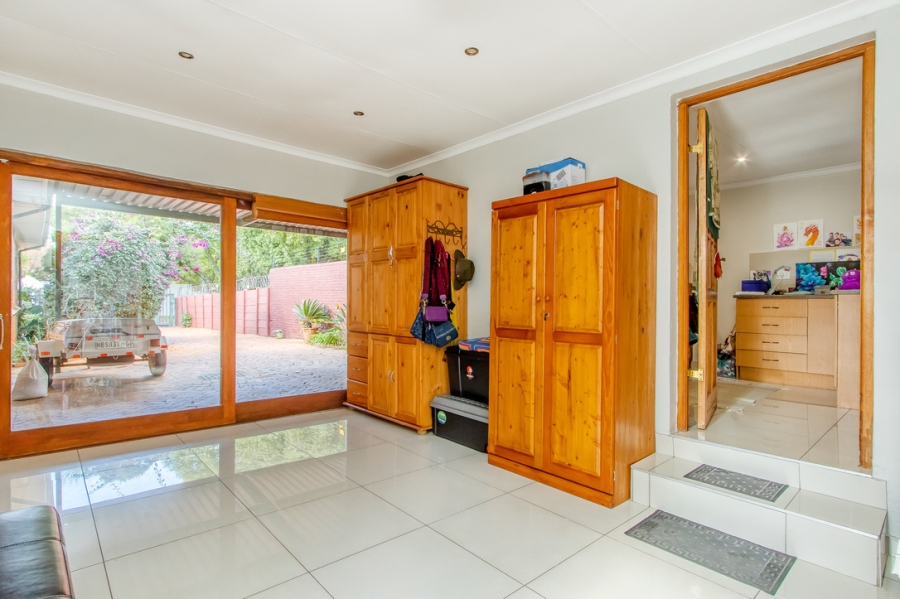 4 Bedroom Property for Sale in Linden Gauteng
