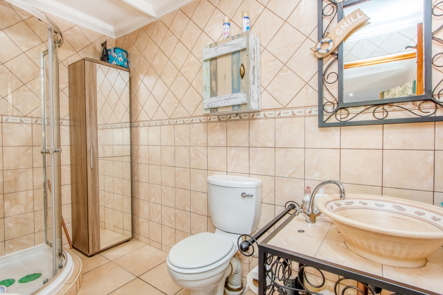 4 Bedroom Property for Sale in Linden Gauteng