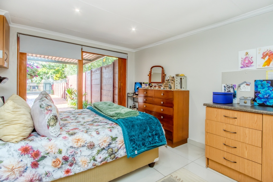 4 Bedroom Property for Sale in Linden Gauteng