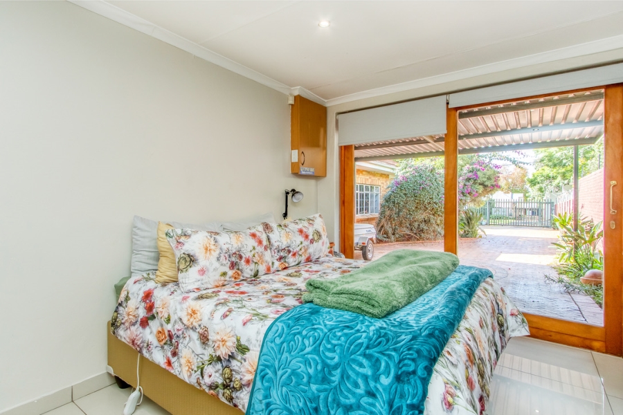 4 Bedroom Property for Sale in Linden Gauteng