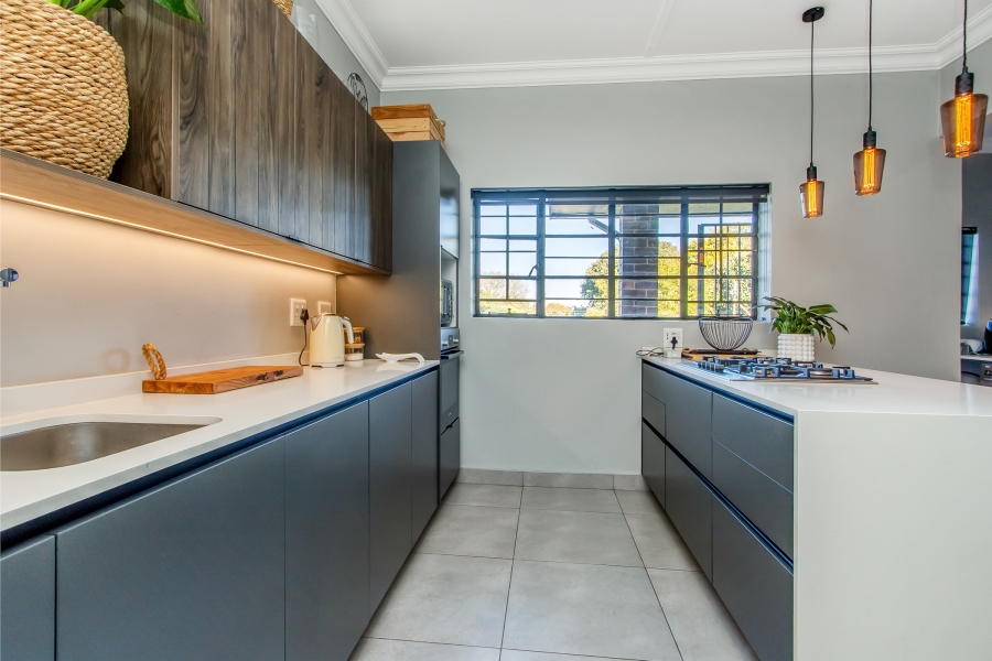 To Let 3 Bedroom Property for Rent in Linden Gauteng