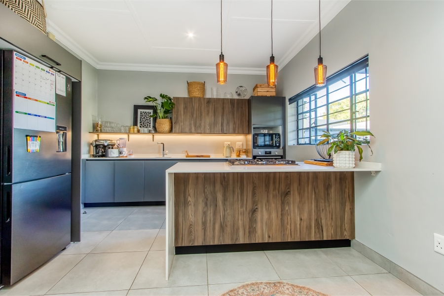 To Let 3 Bedroom Property for Rent in Linden Gauteng