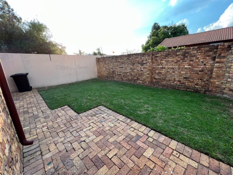 To Let 2 Bedroom Property for Rent in Halfway Gardens Gauteng