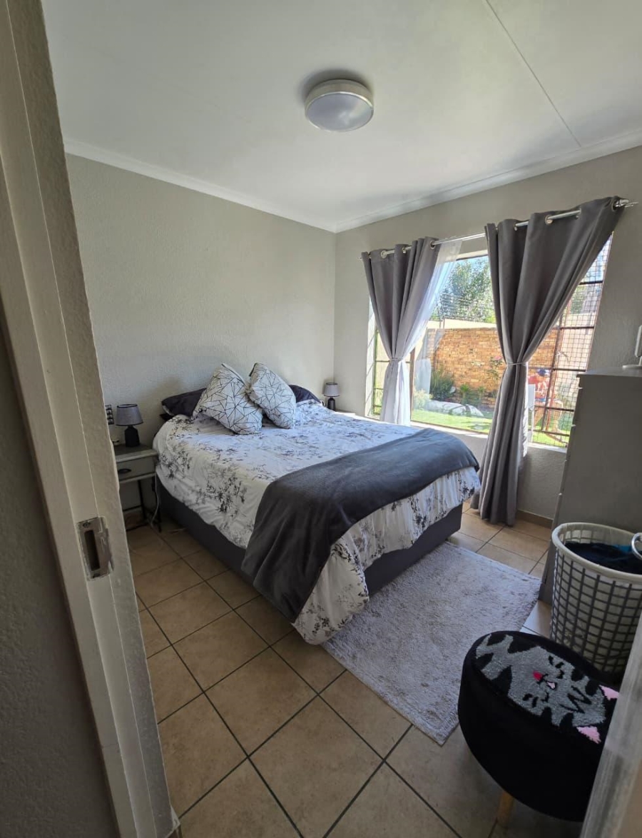 To Let 2 Bedroom Property for Rent in Halfway Gardens Gauteng