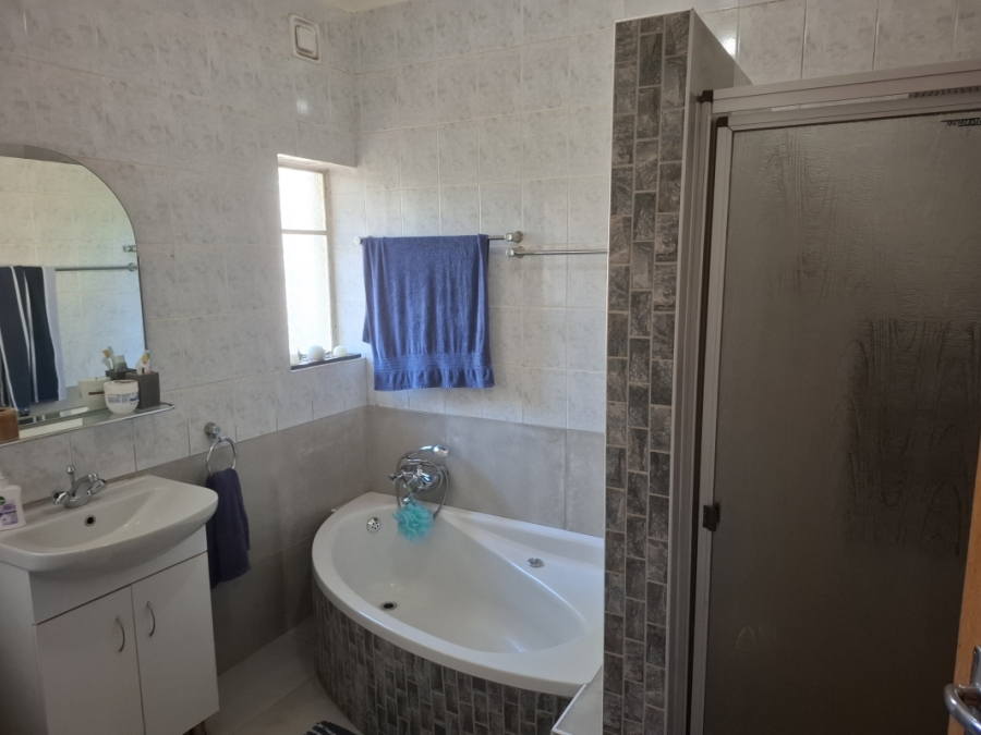4 Bedroom Property for Sale in Eastleigh Gauteng