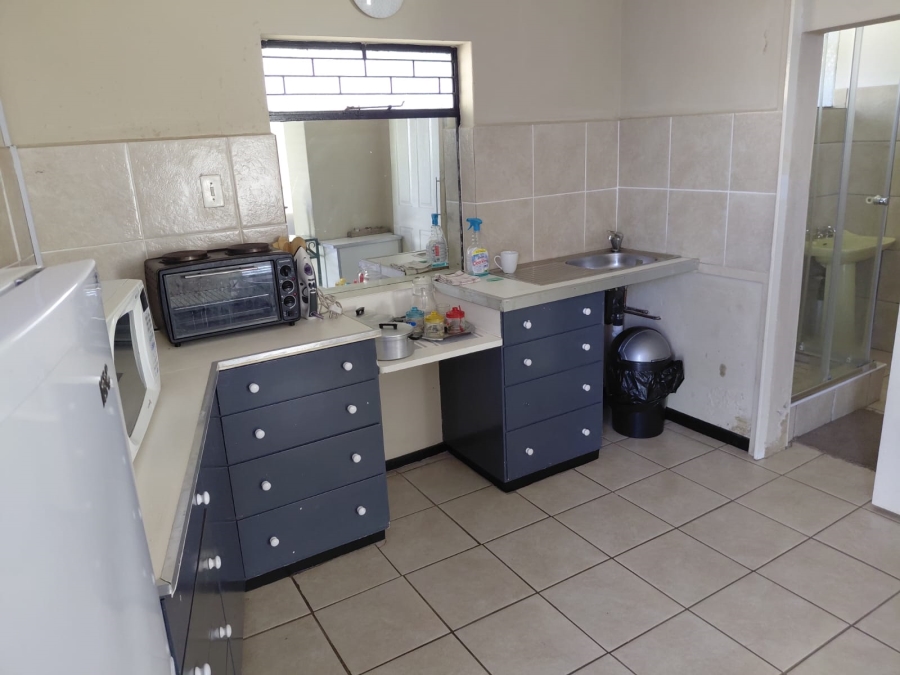 1 Bedroom Property for Sale in Florida Hills Gauteng