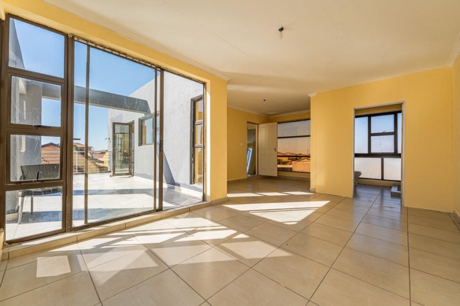 4 Bedroom Property for Sale in Protea Glen Gauteng