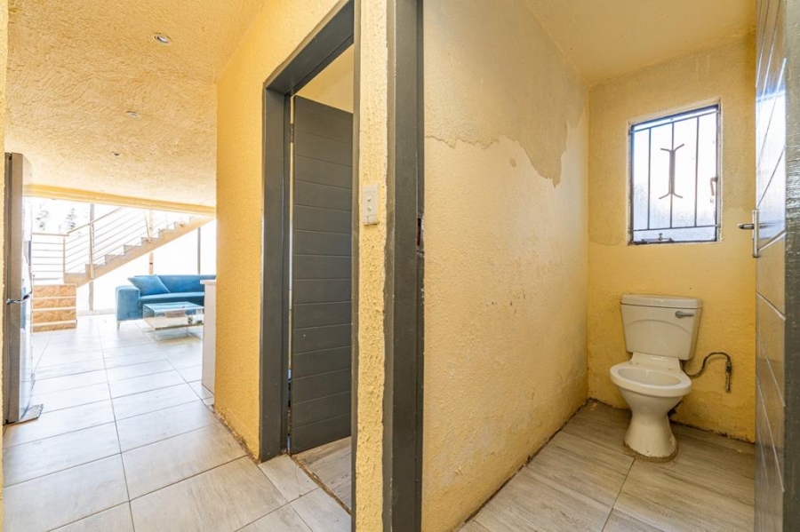 4 Bedroom Property for Sale in Protea Glen Gauteng