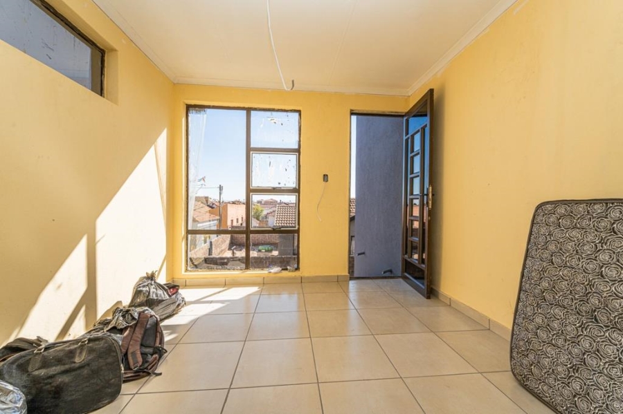 4 Bedroom Property for Sale in Protea Glen Gauteng
