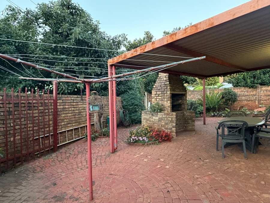 4 Bedroom Property for Sale in Sinoville Gauteng