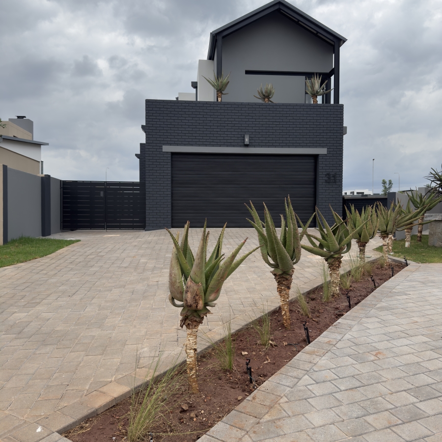 4 Bedroom Property for Sale in Fountainbrook Estate Gauteng
