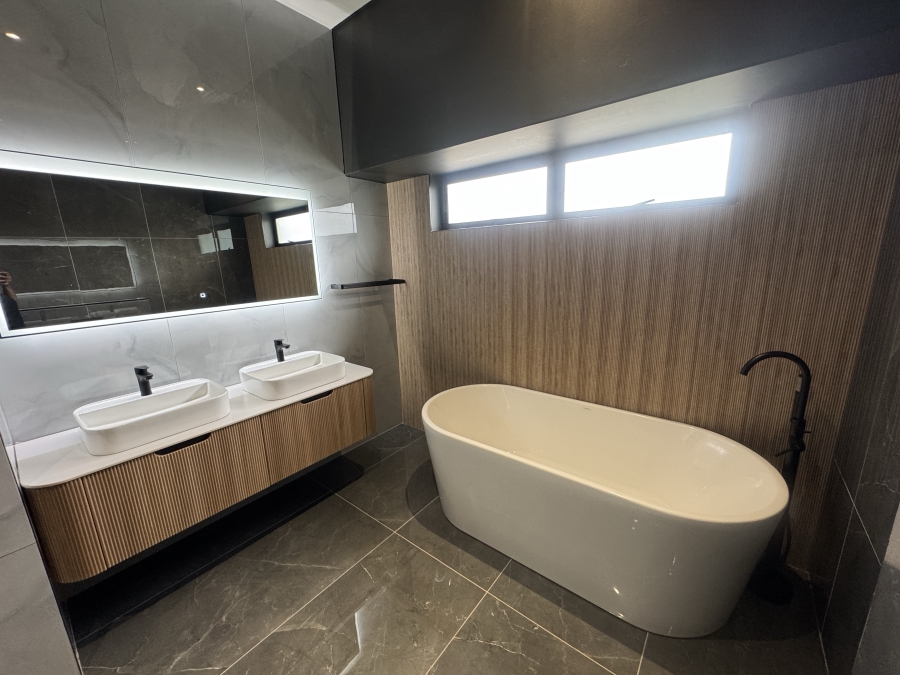 4 Bedroom Property for Sale in Fountainbrook Estate Gauteng